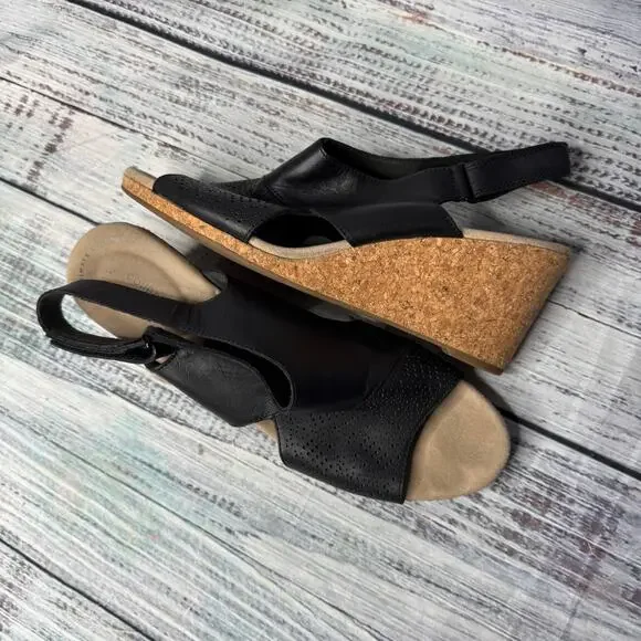 Clarks Lafley Joy Perforated Wedge Sandal Womens Black 11 - Picture 3 of 5